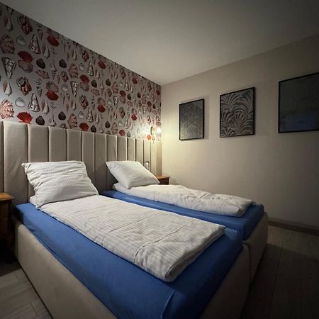 Little White Frog Apartamento Estetino Exterior foto