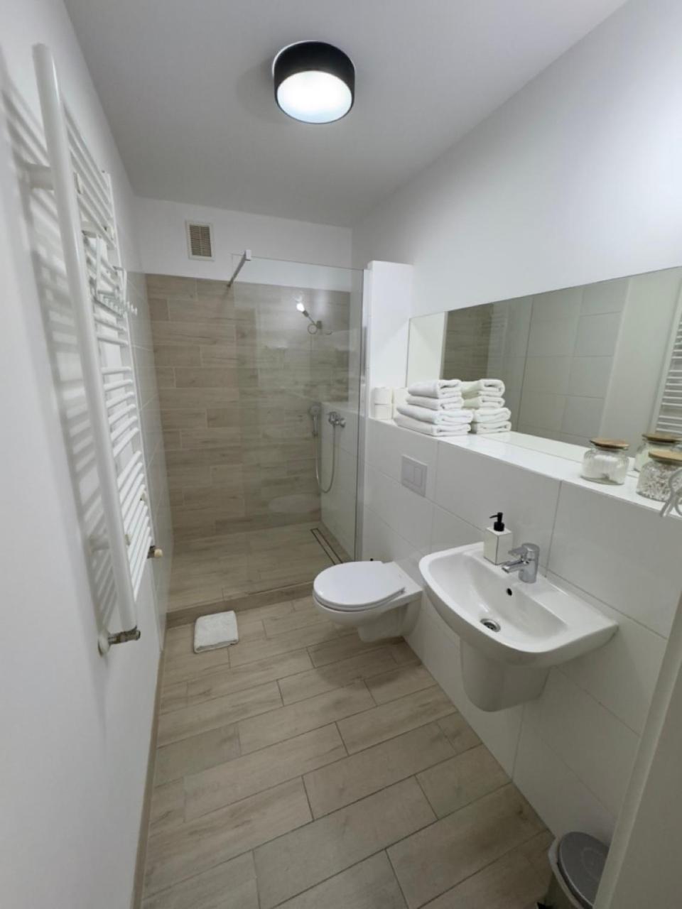 Little White Frog Apartamento Estetino Exterior foto